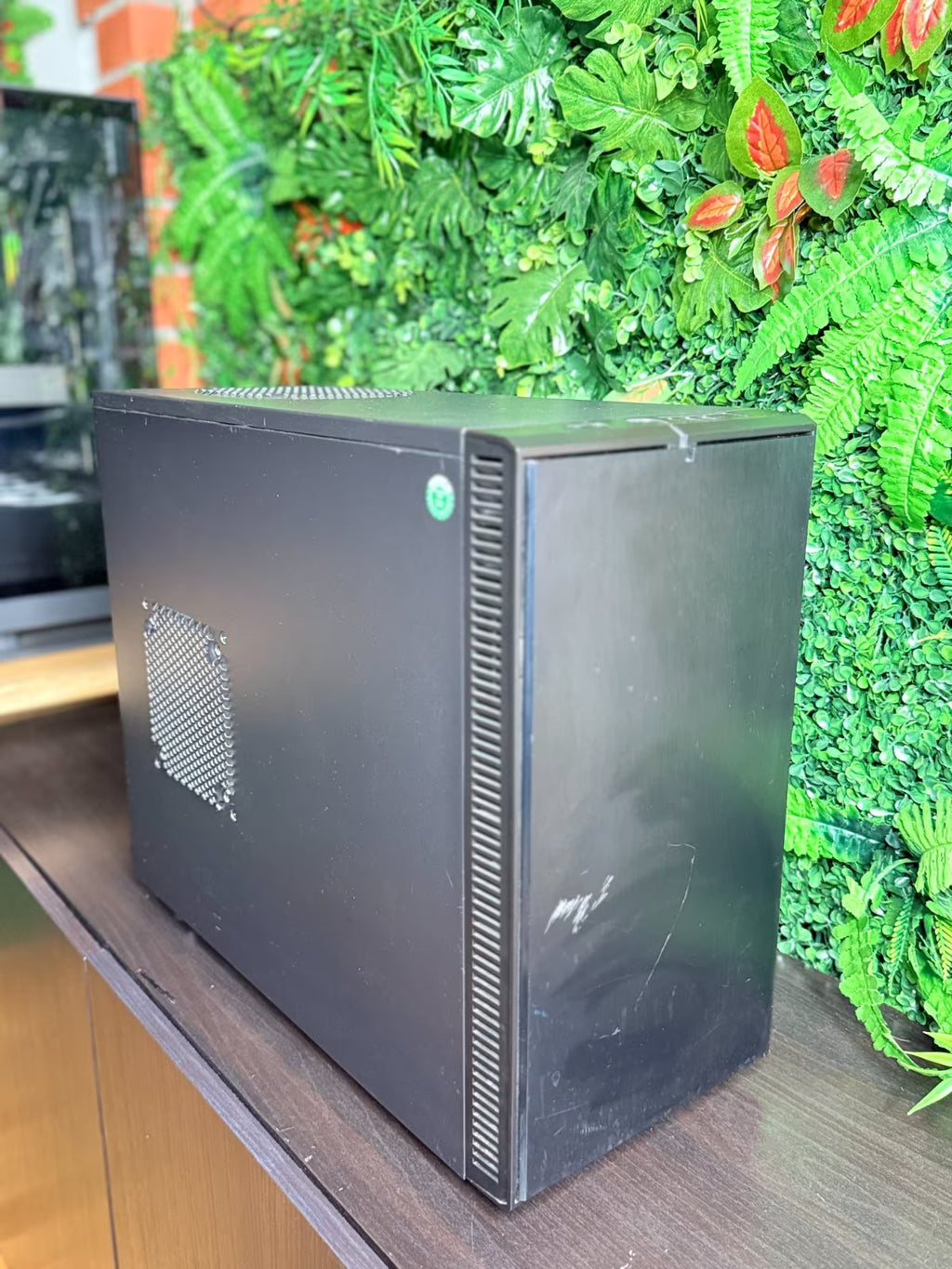 Showcase - EINSTEIGER GAMING-PC | i5-6500 | GTX 1060 | 16GB RAM