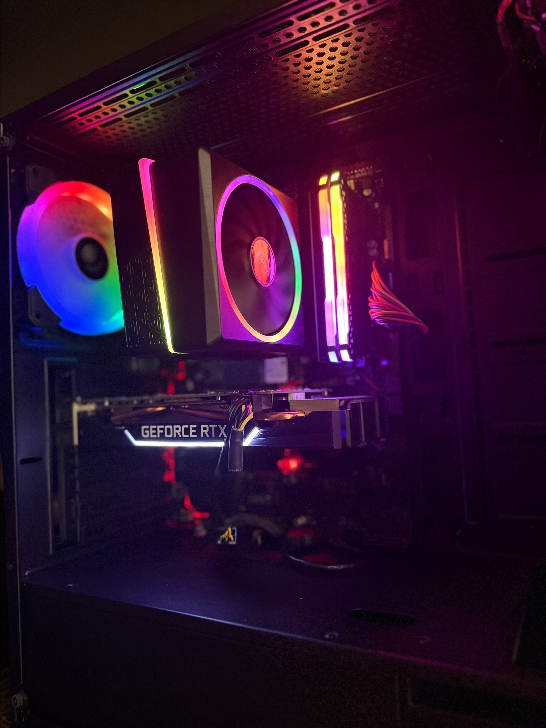 Showcase - Gaming PC | RTX 2060 6GB | Ryzen 5 1600X | 16GB RAM