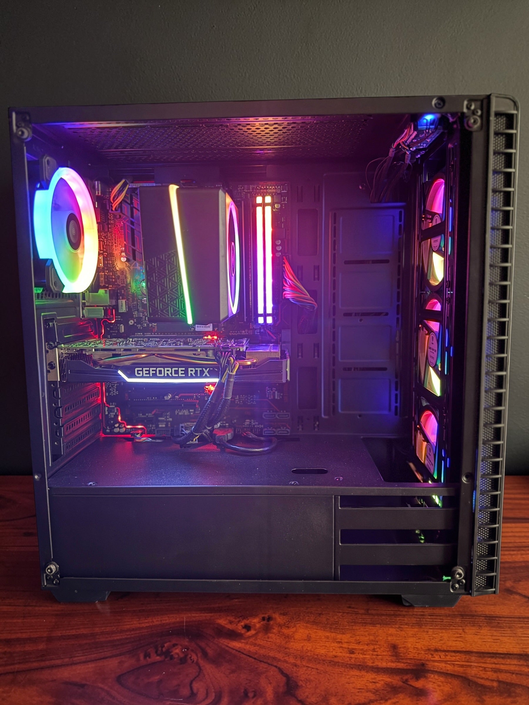 Showcase - Gaming PC | RTX 2060 6GB | Ryzen 5 1600X | 16GB RAM
