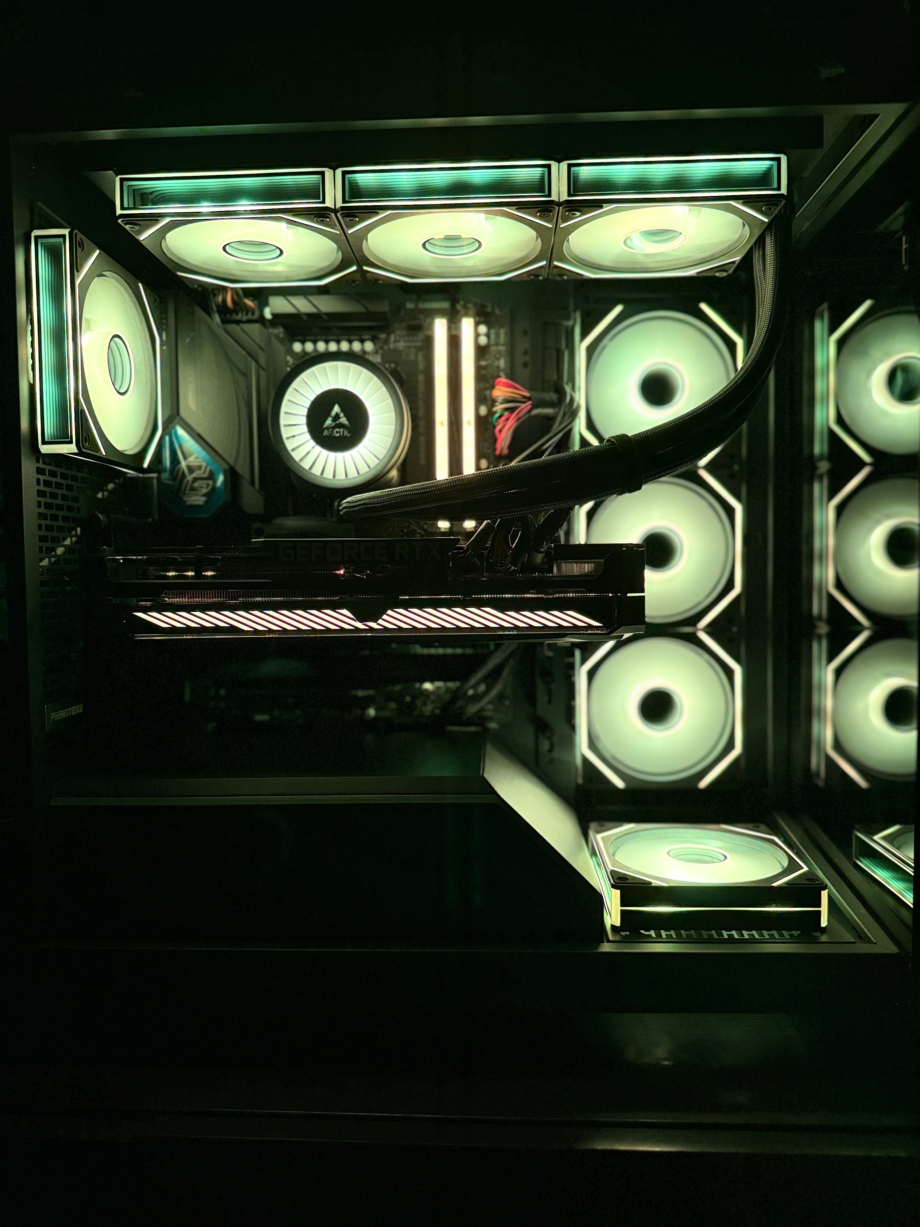 Showcase - HIGH END Gaming-PC | Ryzen 5 7600X3D | RTX 3070Ti | 32GB RAM