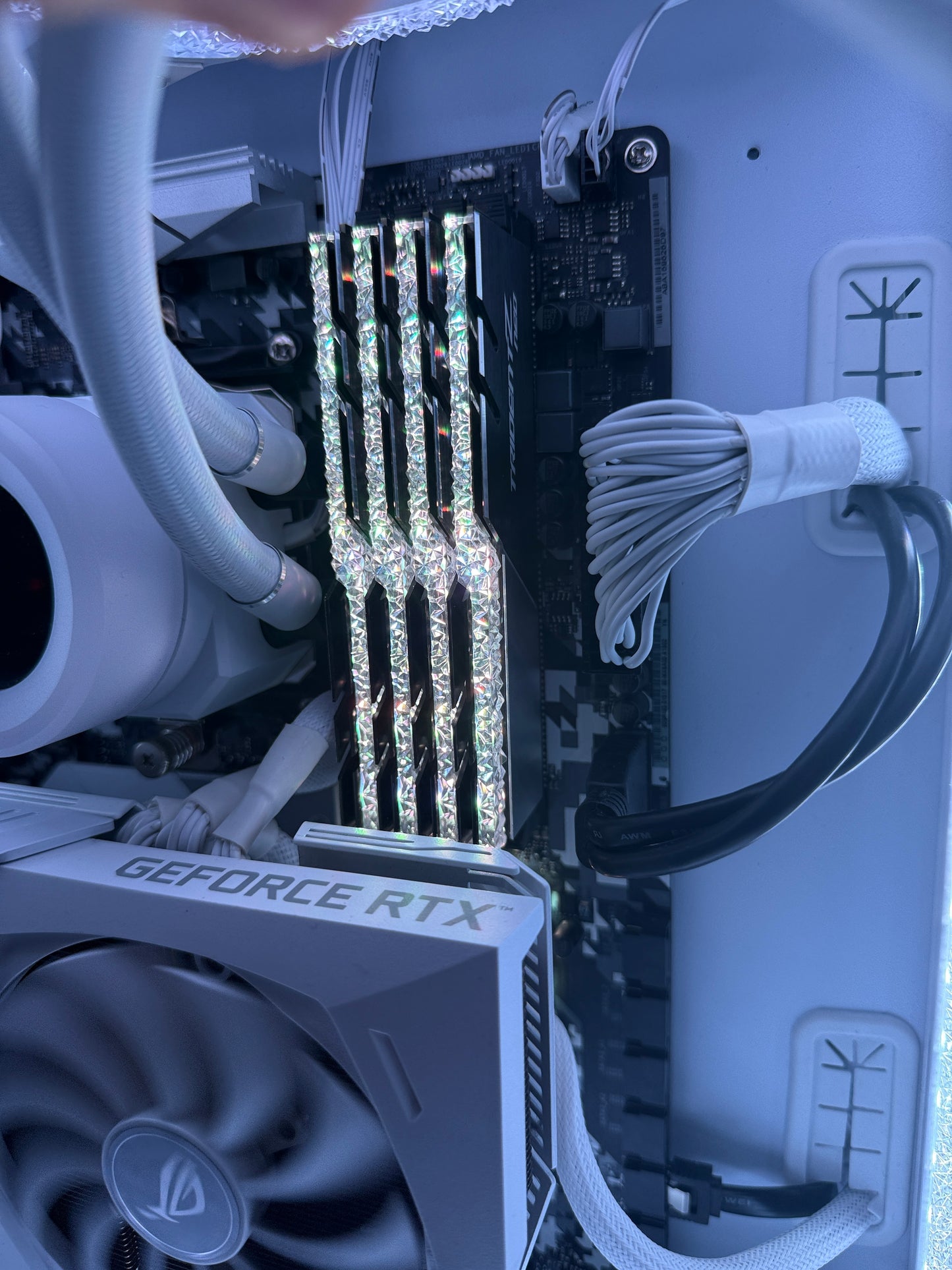 PRO Gaming-PC | Ryzen 7 5600X | RTX 3060 | 32GB | M.2 SSD | AiO