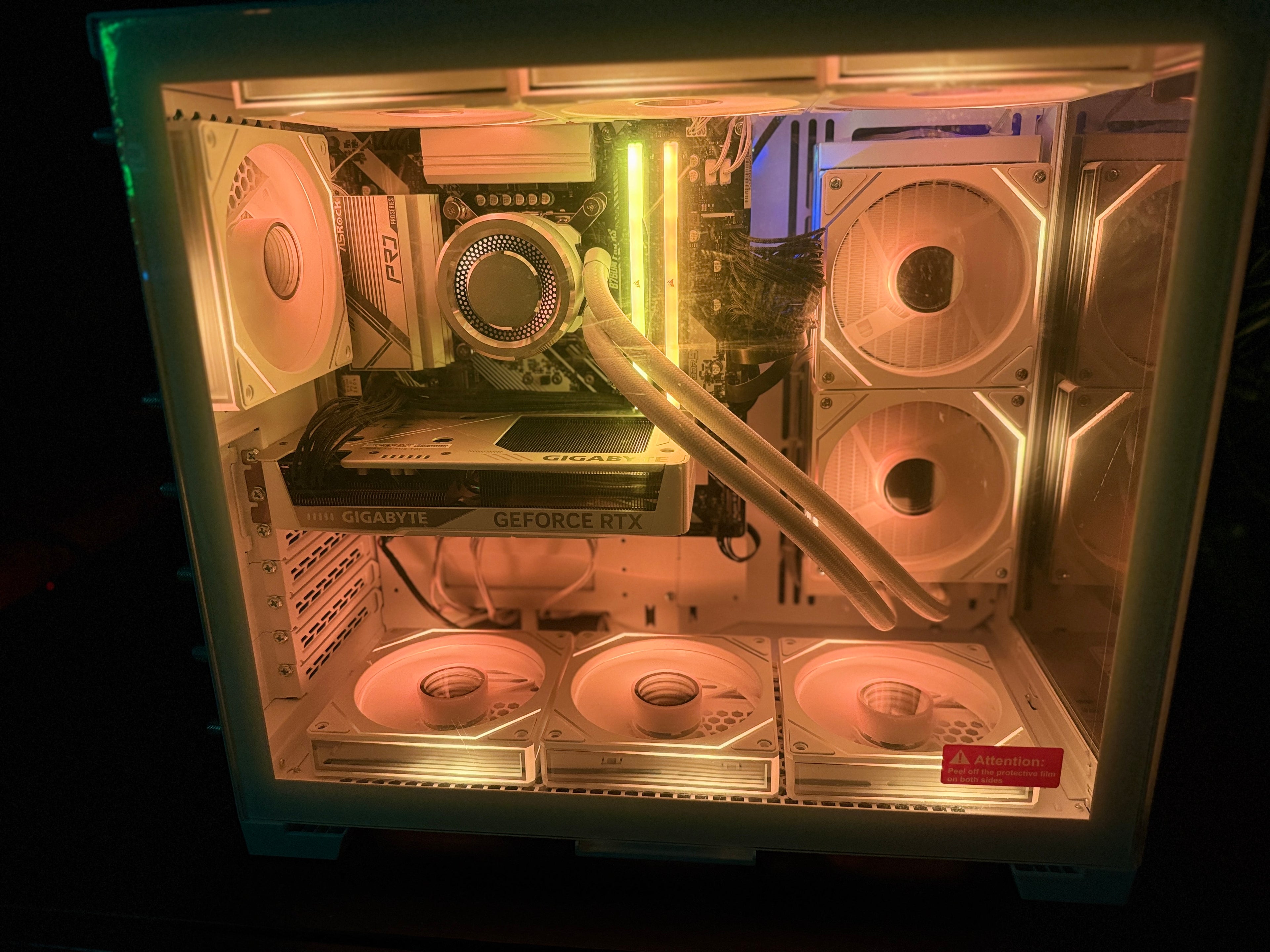Showcase - HIGH END Gaming-PC | i5 12600K | RTX 5060Ti | 32GB RAM