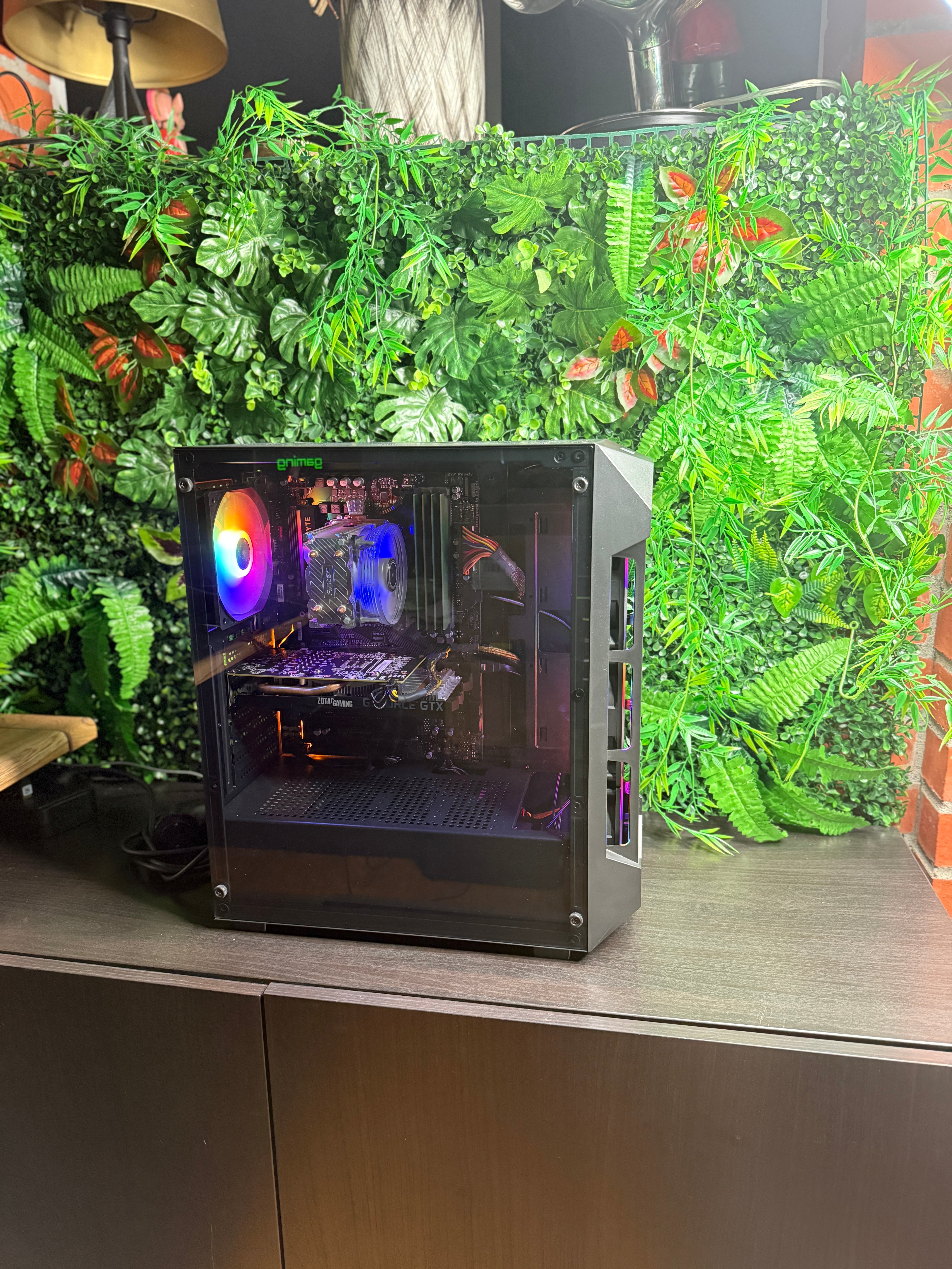 Showcase - EINSTEIGER GAMING-PC | i5-7500 | GTX 1660 | 16GB RAM