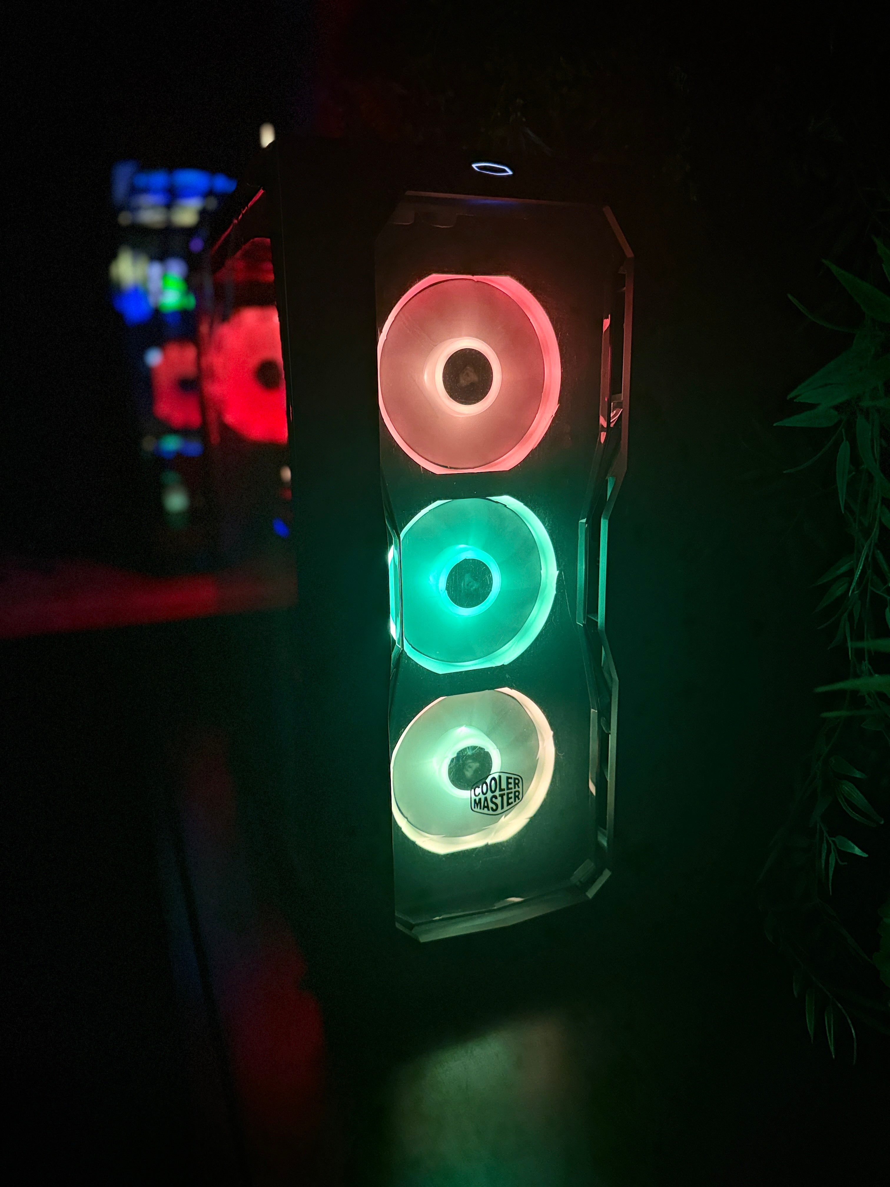 Showcase - Gaming-PC | Ryzen 4500 | GTX 1080 | 16GB RAM