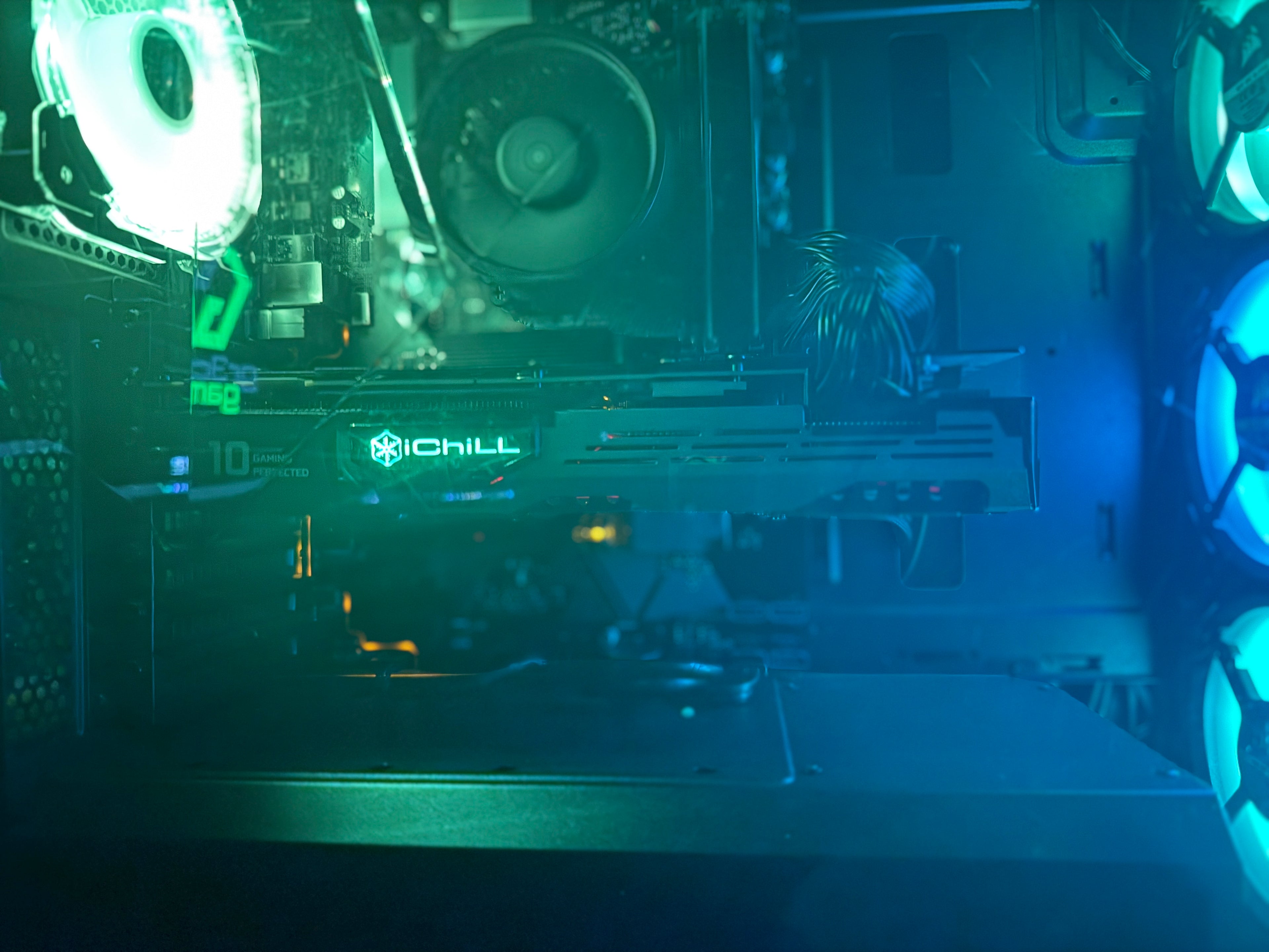 Showcase - Gaming-PC | Ryzen 4500 | GTX 1080 | 16GB RAM