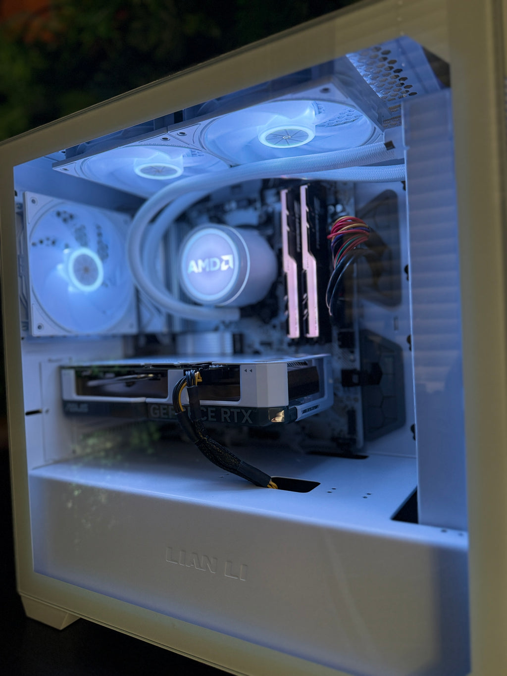 Showcase - PRO Gaming-PC | Ryzen 7 5800X | RTX 4060 | 16GB RAM