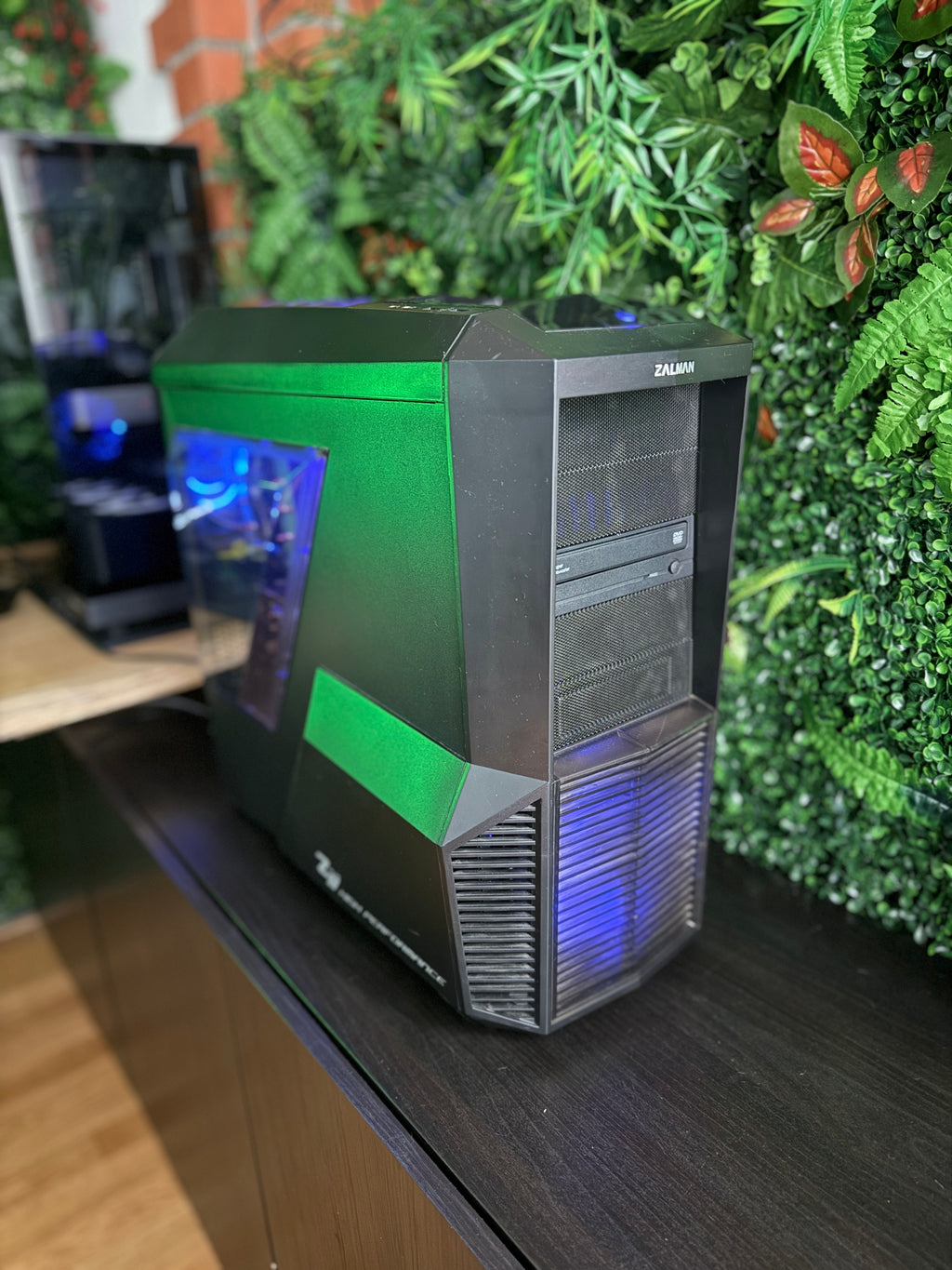 Showcase - EINSTEIGER GAMING-PC | AMD FX 8350 | Radeon R9 280X | 16GB RAM