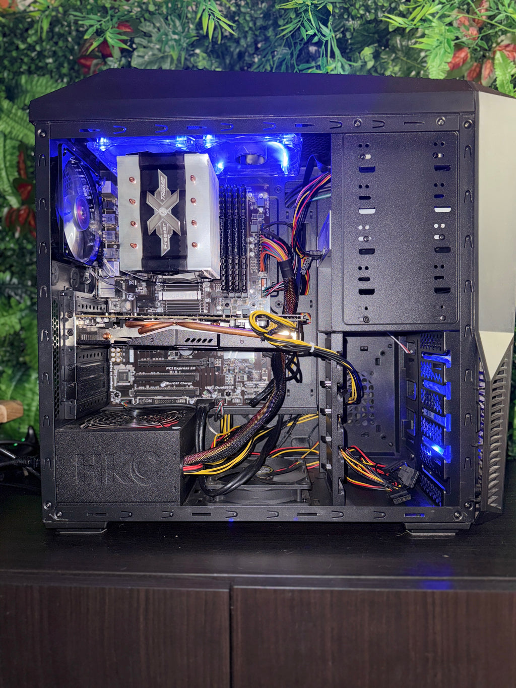 Showcase - EINSTEIGER GAMING-PC | AMD FX 8350 | Radeon R9 280X | 16GB RAM