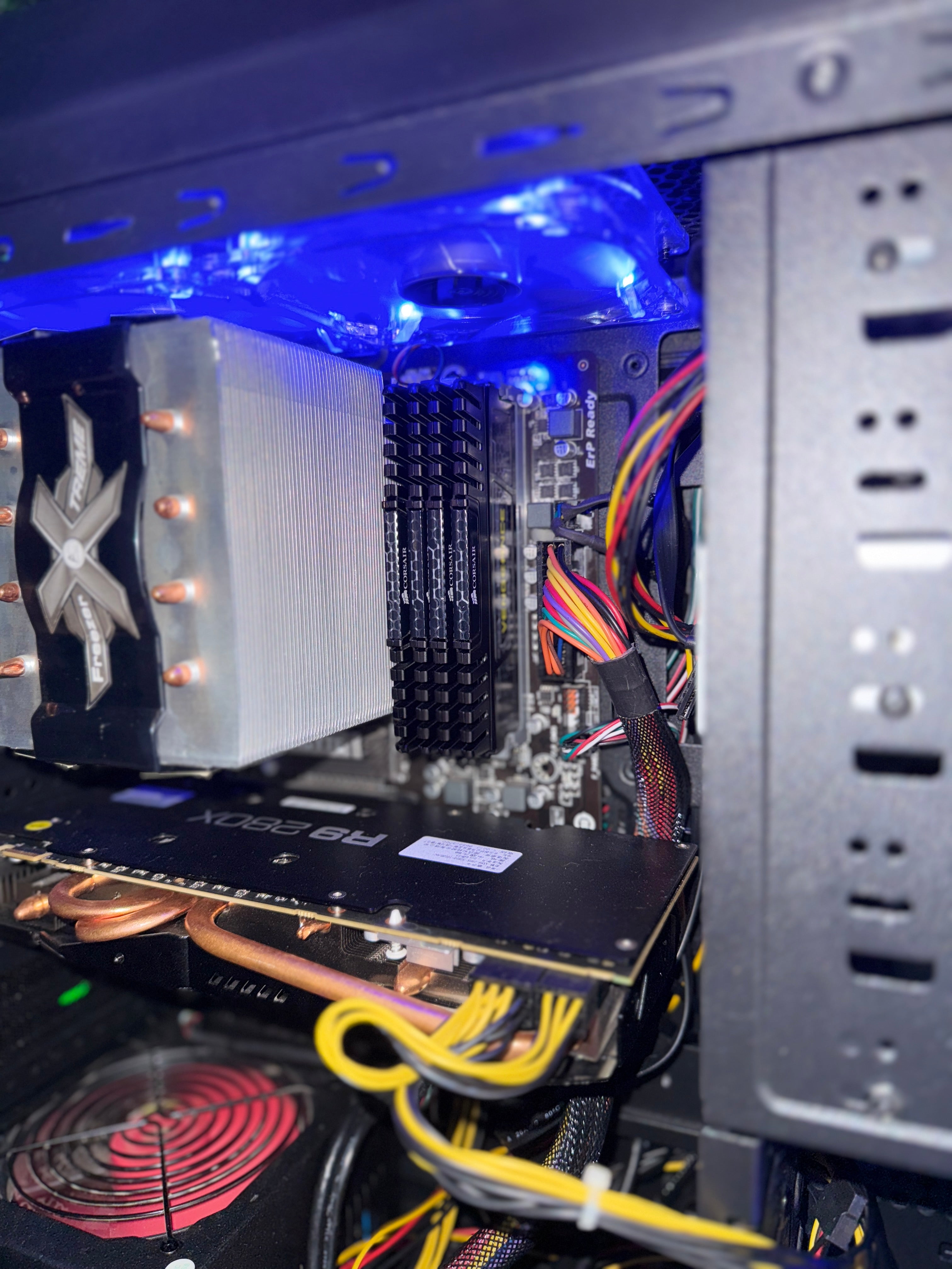 Showcase - EINSTEIGER GAMING-PC | AMD FX 8350 | Radeon R9 280X | 16GB RAM