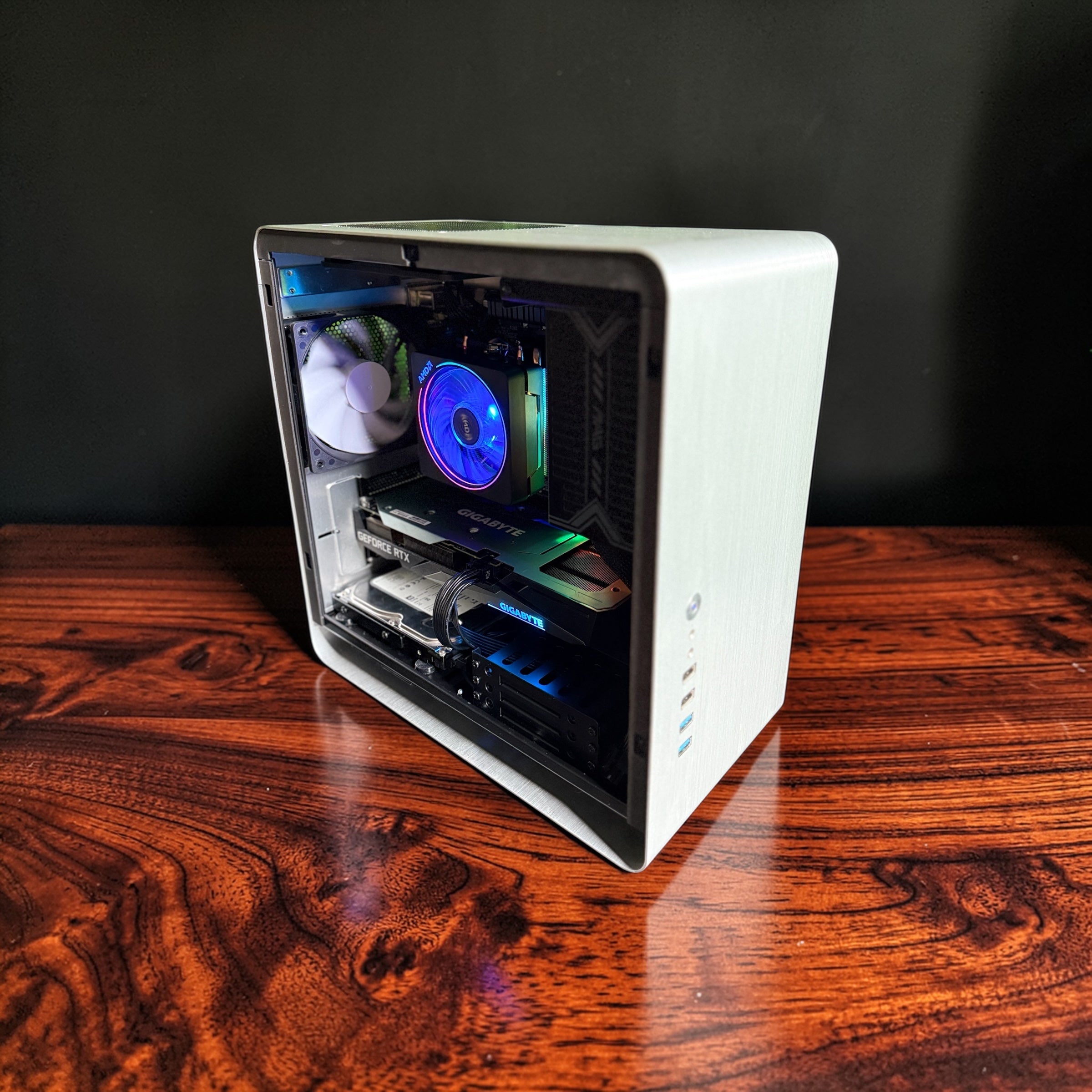 Showcase - Gaming PC | RTX 3060 | Ryzen 5 3600X | 16GB RAM