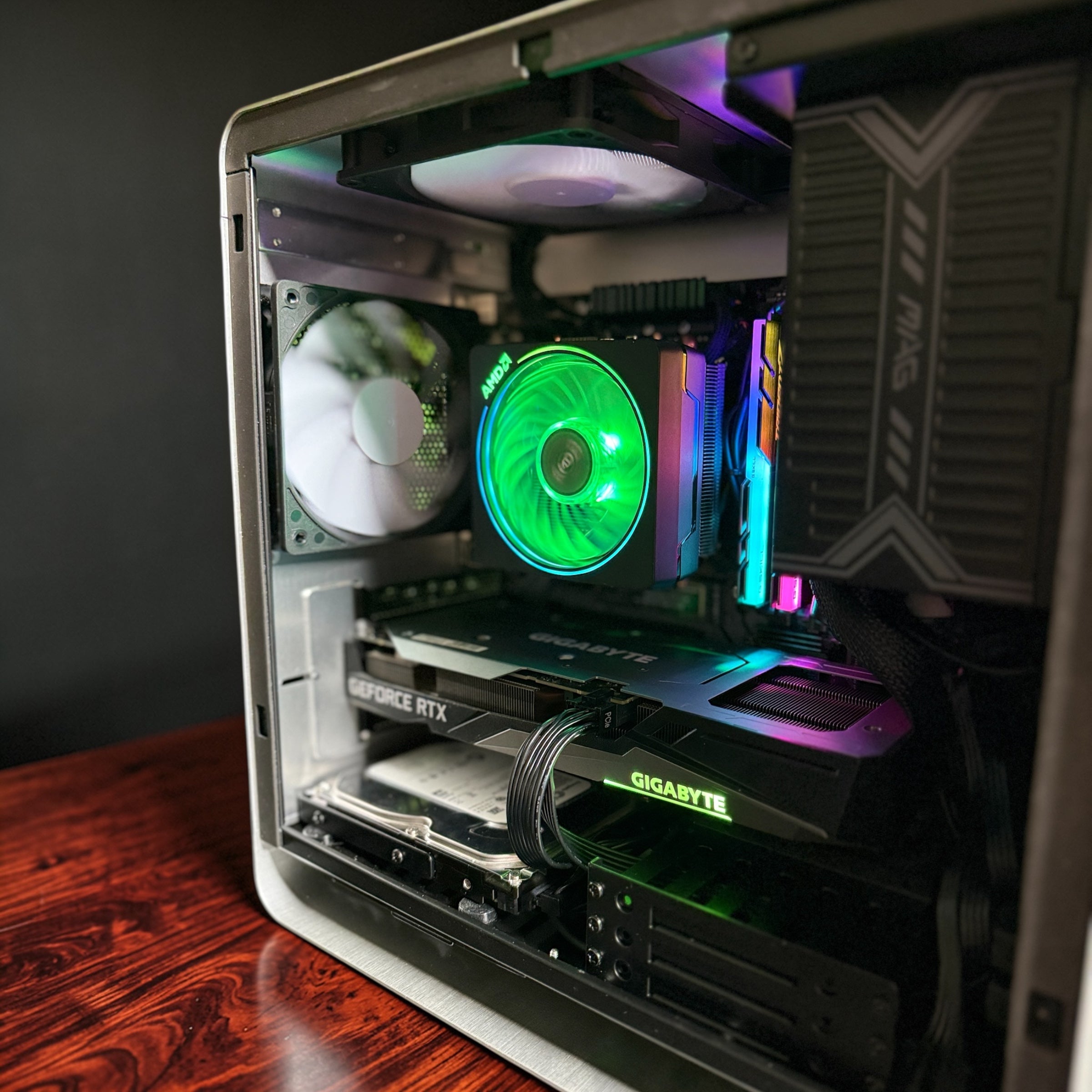 Showcase - Gaming PC | RTX 3060 | Ryzen 5 3600X | 16GB RAM