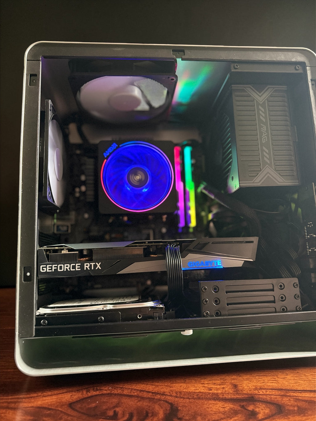 Showcase - Gaming PC | RTX 3060 | Ryzen 5 3600X | 16GB RAM