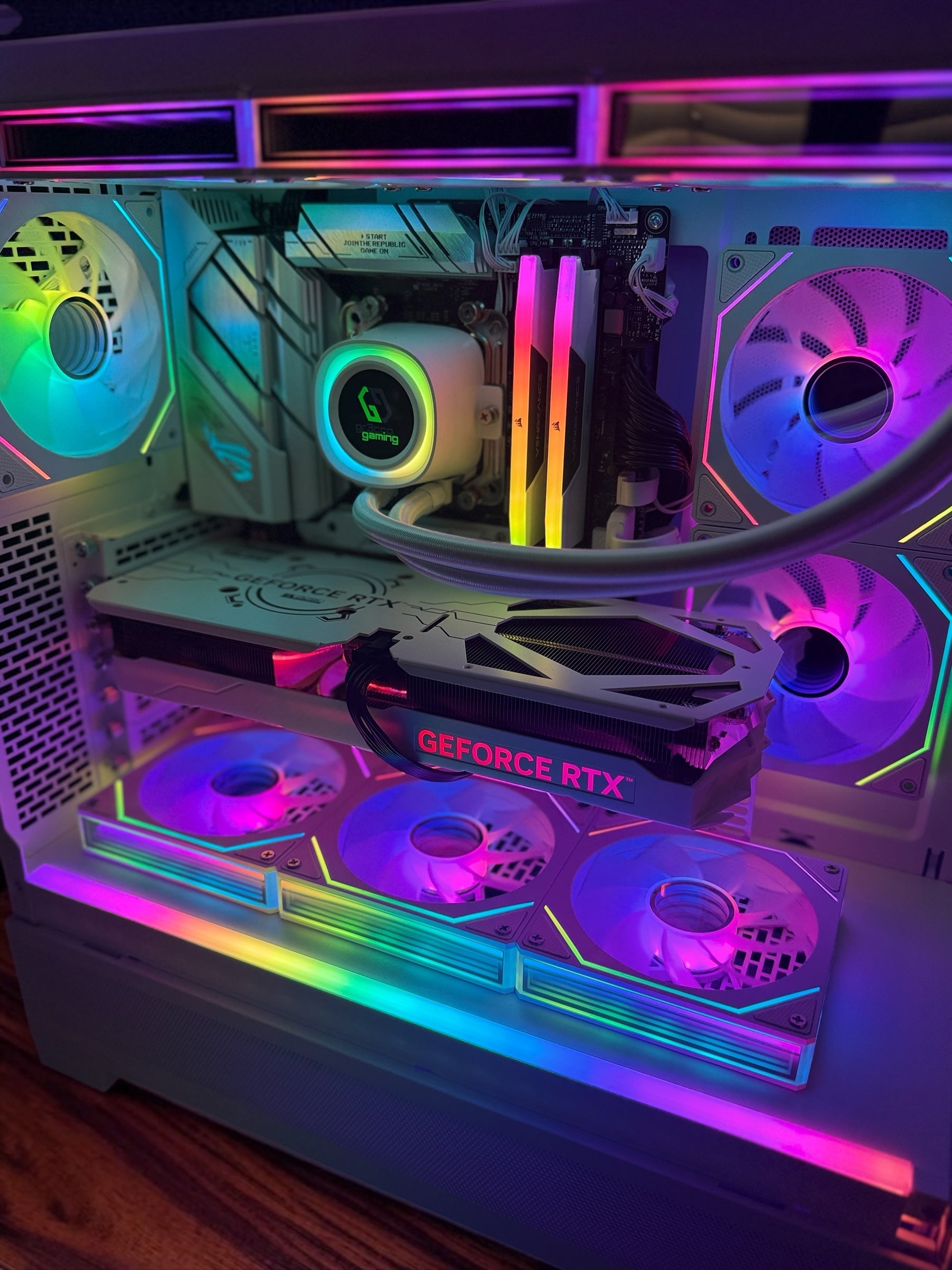 NEU HIGH END Gaming PC | RTX 4070 | Ryzen 7700X | 32GB RAM | WQHD & 4K | Garantie